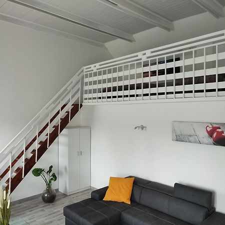 Nautica Tarello - Casa Ena Beb Bed & Breakfast Viverone Bagian luar foto