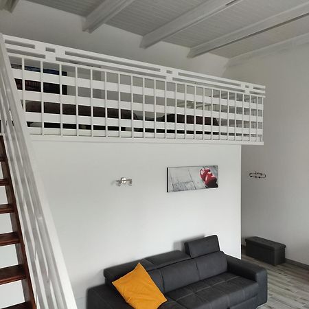 Nautica Tarello - Casa Ena Beb Bed & Breakfast Viverone Bagian luar foto
