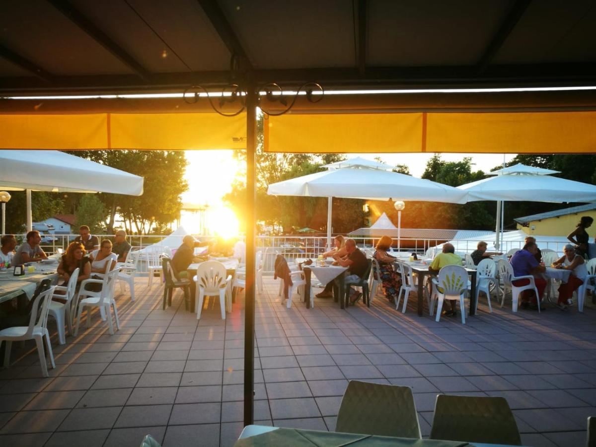 Nautica Tarello - Casa Ena Beb Bed & Breakfast Viverone Bagian luar foto