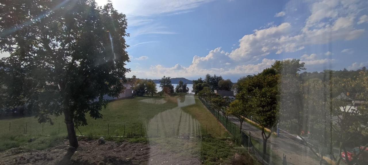 Nautica Tarello - Casa Ena Beb Bed & Breakfast Viverone Bagian luar foto
