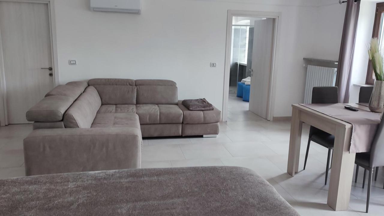 Nautica Tarello - Casa Ena Beb Bed & Breakfast Viverone Bagian luar foto