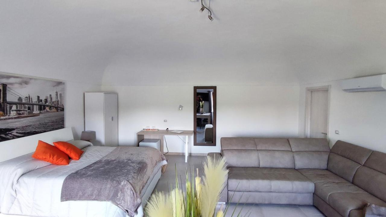 Nautica Tarello - Casa Ena Beb Bed & Breakfast Viverone Bagian luar foto
