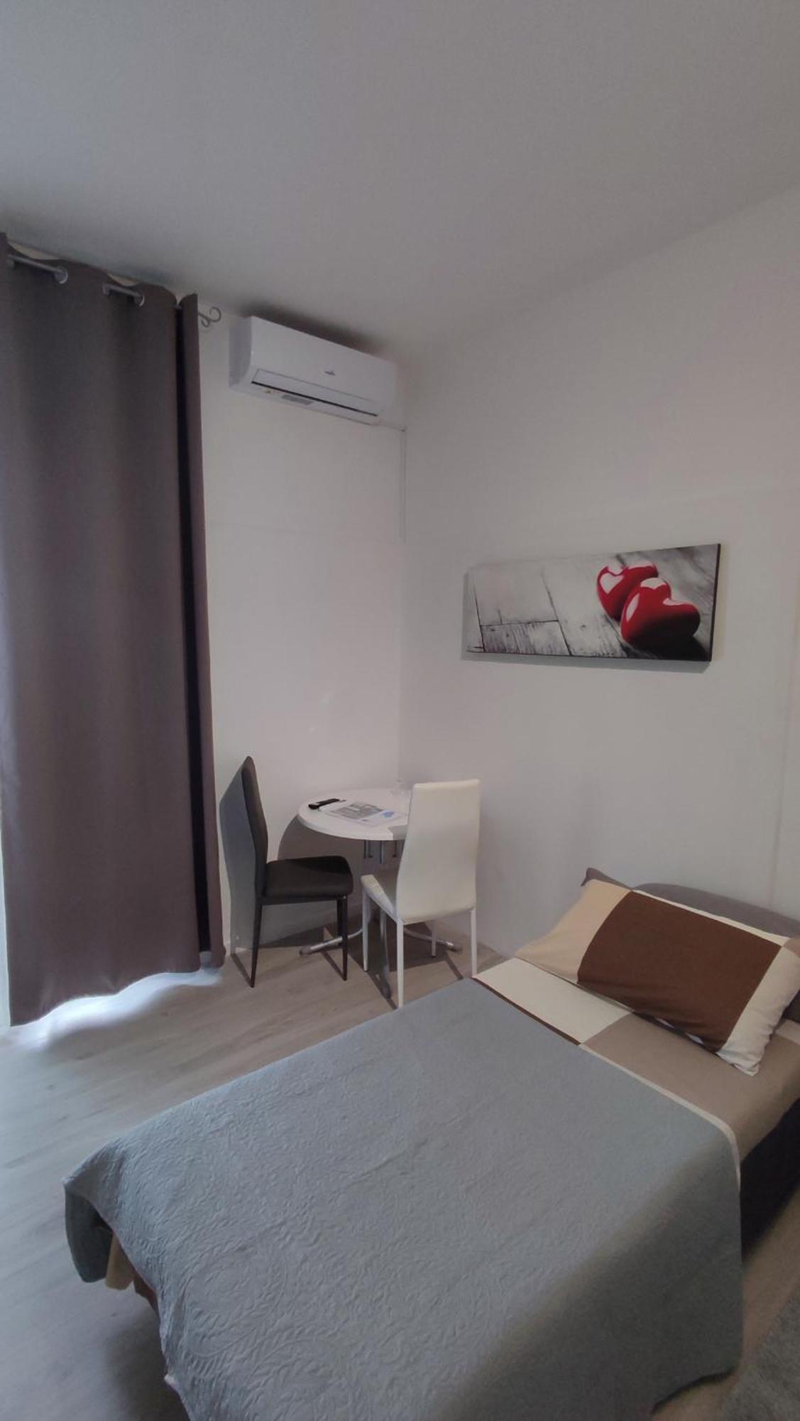 Nautica Tarello - Casa Ena Beb Bed & Breakfast Viverone Bagian luar foto