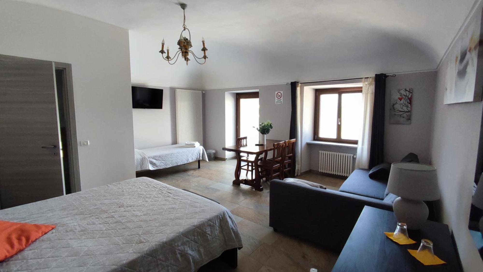 Nautica Tarello - Casa Ena Beb Bed & Breakfast Viverone Bagian luar foto