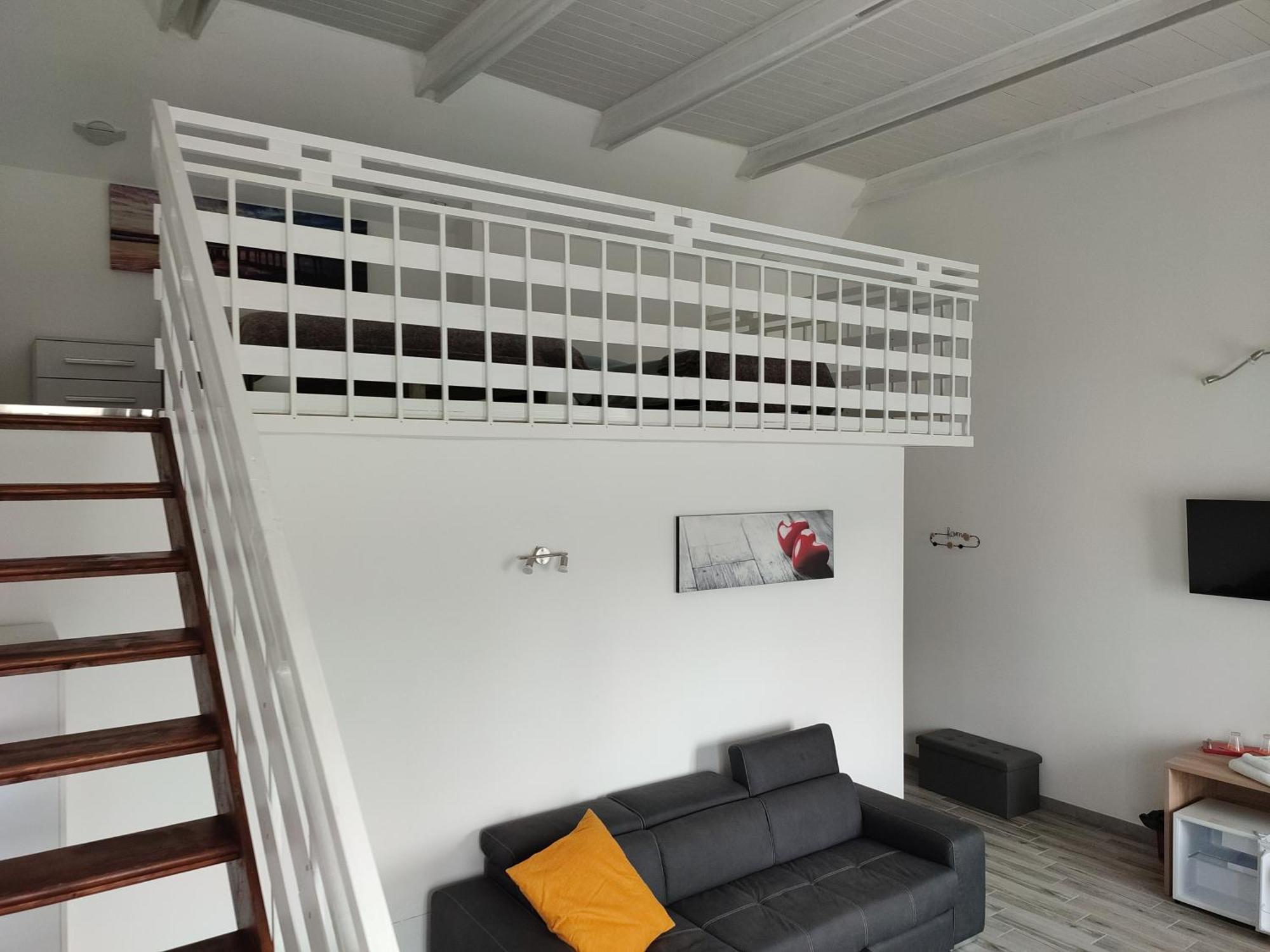Nautica Tarello - Casa Ena Beb Bed & Breakfast Viverone Bagian luar foto